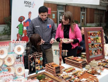 Fonda Fosis reúne a emprendedores de productos típicos chilenos