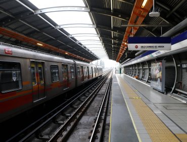 Metro de Santiago reabre estaciones San José de la Estrella, Los Quillayes y Elisa Correa