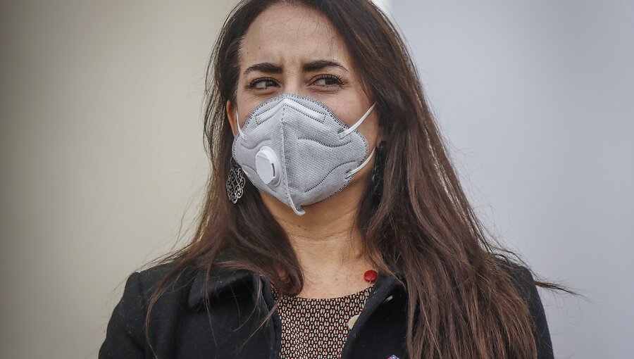 Movilh exige renuncia de subsecretaria de DDHH tras dichos sobre terapias de conversión