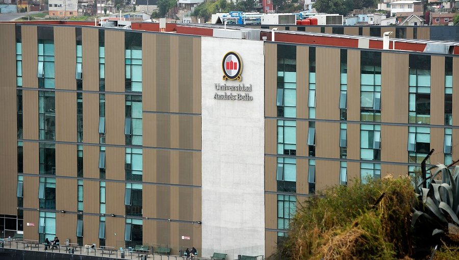 Piden que se fiscalice la legalidad del proceso de traspaso de universidades del grupo Laureate