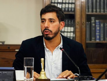 Diputado Jorge Brito e inhabilidades: "Necesitamos que se rechace la posibilidad de que continúen en la sillita musical"