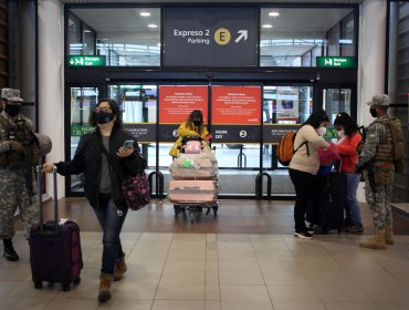 Anuncian agilización de tiempos de control en aduana sanitaria del aeropuerto