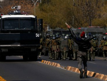 Con diálogo y advertencias por altoparlante: El nuevo protocolo de Carabineros para manifestaciones