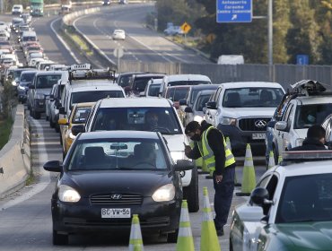 Casi 8.000 automóviles han sido devueltos a Santiago desde la región de Valparaíso