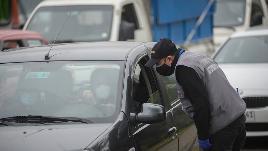 Unos 2.000 vehículos han sido devueltos por día a sus ciudades de origen tras intentar ingresar a segundas viviendas en la región de Valparaíso