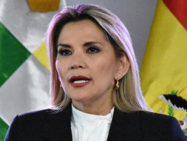 Presidenta interina de Bolivia, Jeanine Áñez, renunció a la carrera electoral