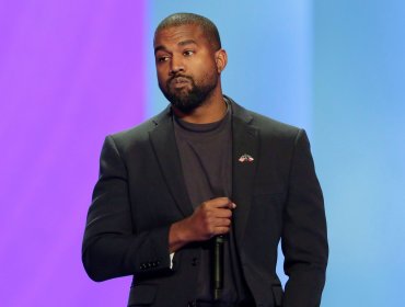 El nuevo escándalo de Kanye West: ¡Orinó un Grammy en protesta contra la industria discográfica!