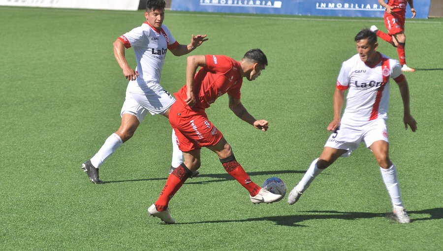 Ñublense empata con San Felipe y es líder junto a Rangers de la Primera B