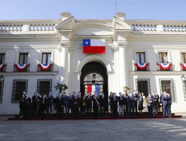 Presidente Piñera se fotografía con subsecretarios por Fiestas Patrias en La Moneda