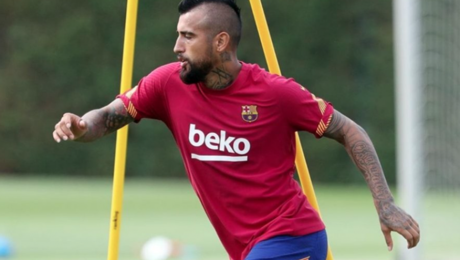 Arturo Vidal volvió a ser marginado por Koeman de torneo amistoso del Barcelona