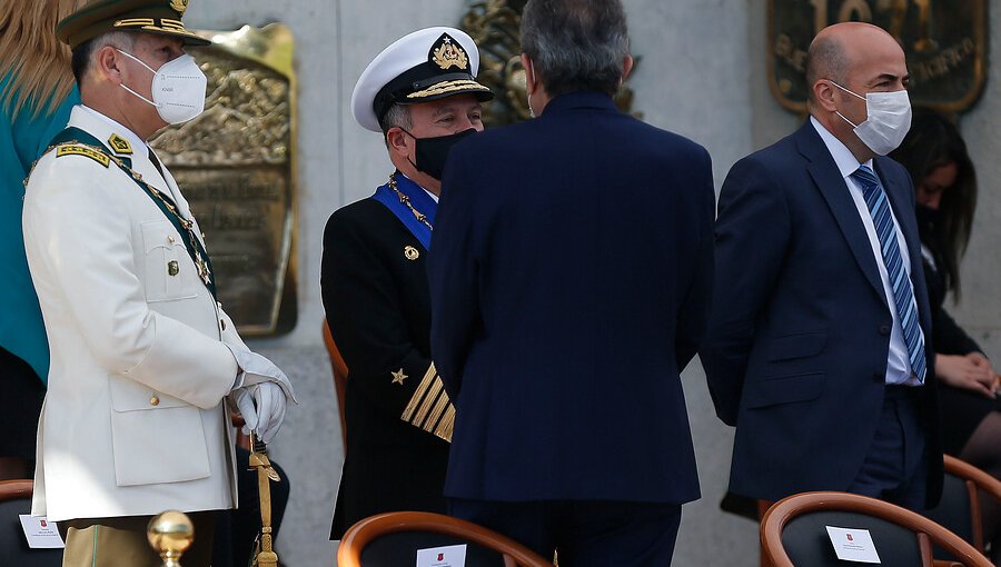 Así fue el tenso encuentro entre jefes de Carabineros y Contraloría durante la Parada Militar