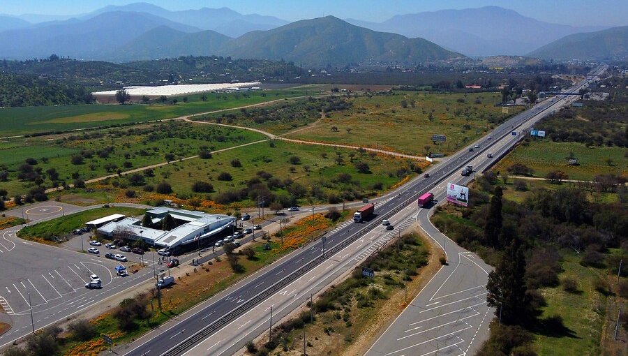 Salida de vehículos desde la región Metropolitana cayó un 60% en comparación a Fiestas Patrias de 2019