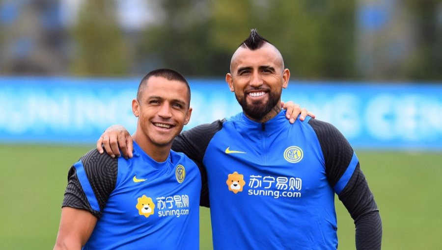 Alexis Sánchez le dio una "patriótica" bienvenida a Arturo Vidal en el Inter