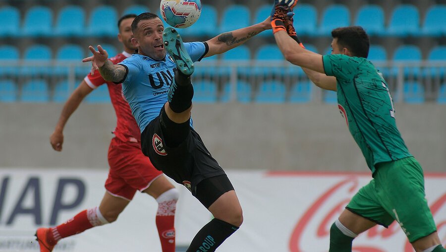 U. La Calera alcanza al subliderato tras vencer con autoridad a D. Iquique