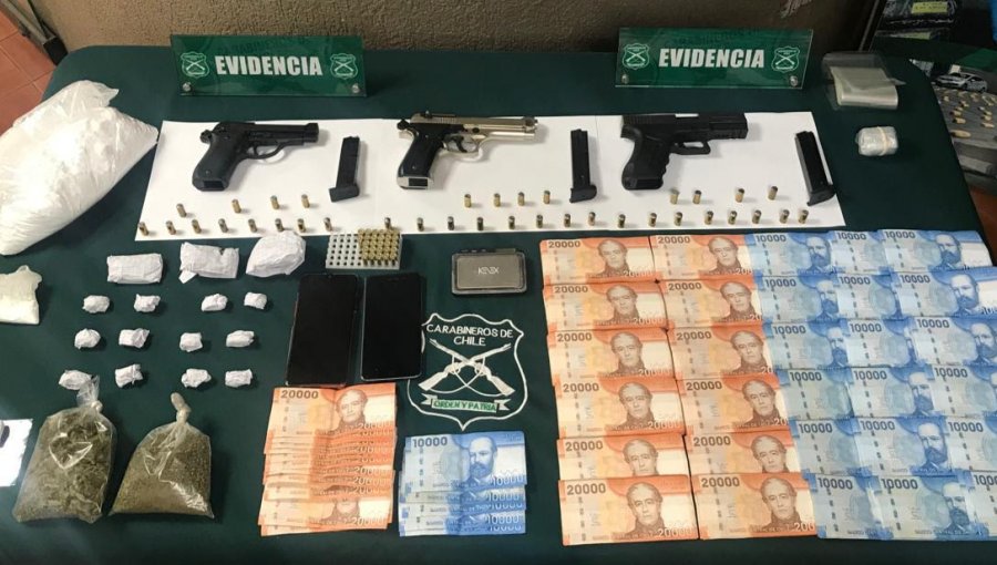 Carabineros decomisa marihuana, armas y casi $6 millones en efectivo durante procedimiento en Quilpué