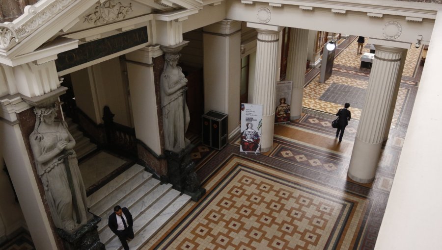 Comisión de Constitución aprobó nominación de Adelita Ravanales a la Corte Suprema