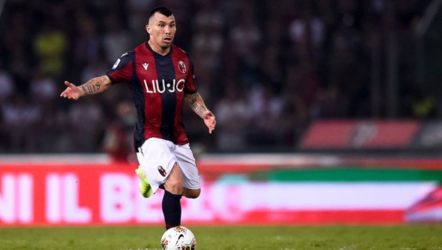 Gary Medel brilló con una asistencia en goleada del Bologna por liga italiana