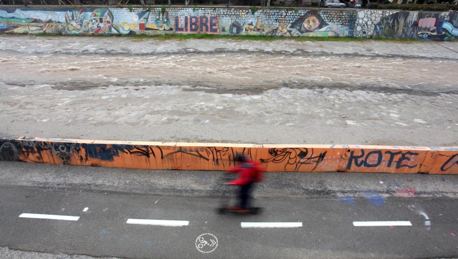 Antisociales vandalizaron el recién reabierto Mapocho Ciclo Parque