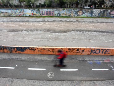 Antisociales vandalizaron el recién reabierto Mapocho Ciclo Parque