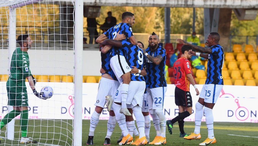 Inter goleó al Benevento con la presencia estelar de Alexis Sánchez y Arturo Vidal