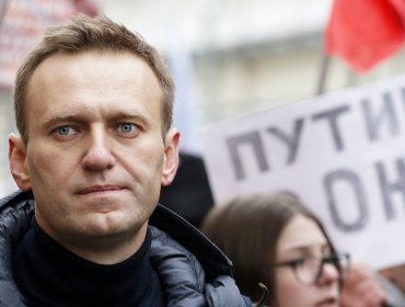 Navalny acusa a Putin de su envenenamiento y confirma que regresará a Rusia