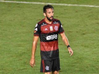 Isla superó el Covid y volvió a las canchas en goleada de Flamengo en la Copa