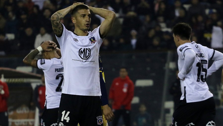 Carlos Carmona reconoce que Colo-Colo "tocó fondo" y que necesita "urgente" un triunfo