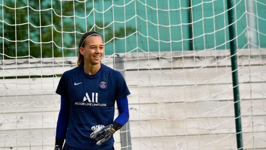 Christiane Endler fue elegida como la segunda mejor arquera de la Champions League