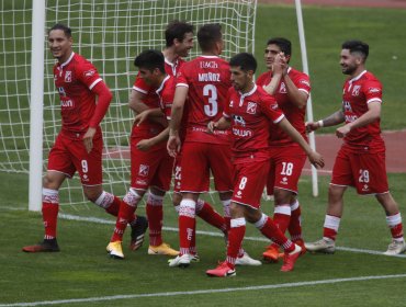 Deportes Valdivia goleó a Copiapó y se metió en la parte alta de la Primera B