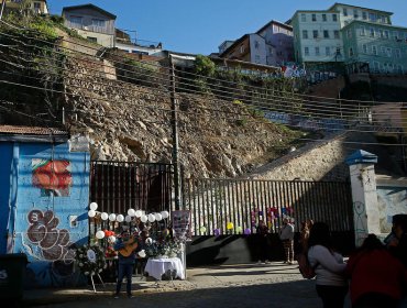 Senador Lagos Weber pide a Serviu agilizar entrega de recursos para intervenir inmuebles con riesgo de derrumbe en Valparaíso