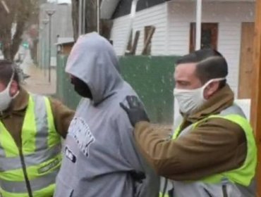 En prisión preventiva quedó acusado de violación con femicidio en Coyhaique: sujeto le propinó 72 puñaladas