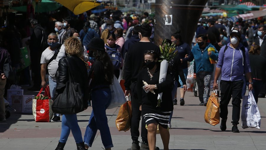 Encuesta Cadem: 56% evalúa de manera positiva su situación económica