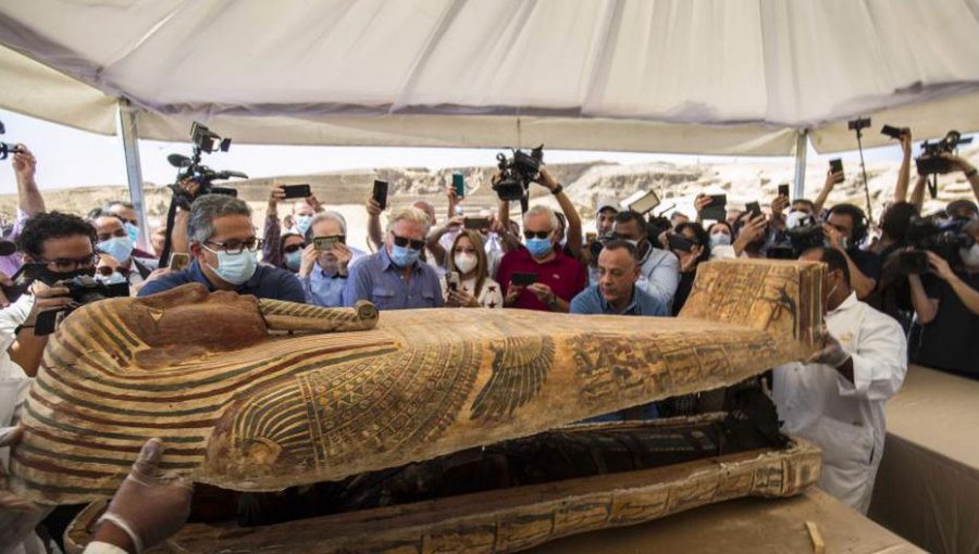 Egipto presenta el descubrimiento de la necrópolis de Saqqara: 59 sarcófagos sepultados hace 2.600 años