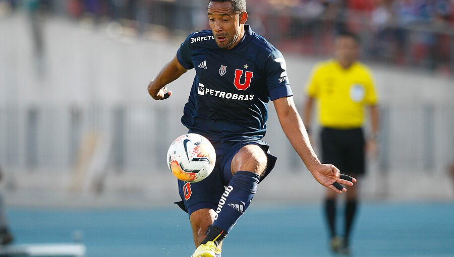 Jean Beausejour salió al paso de los hinchas que piden su salida de la U