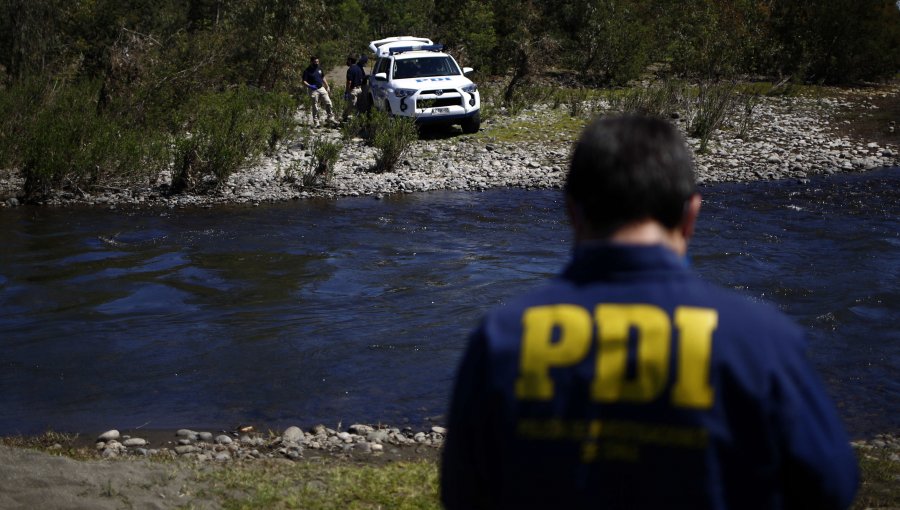 Fiscalía y PDI indagan identidad de cuerpo de mujer encontrado en río Ñuble