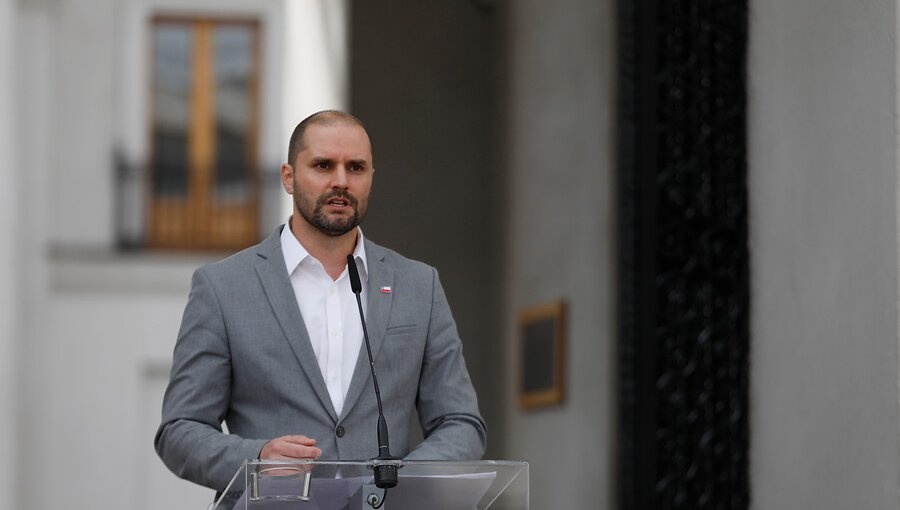 Vocero de Gobierno por acusación constitucional contra Ministro del Interior: "Es una mofa, una pantalla política"