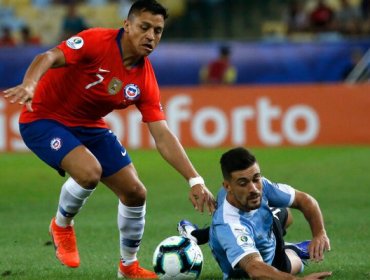 Esquema y defensa inéditos: Así formaría la Roja para enfrentar a Uruguay