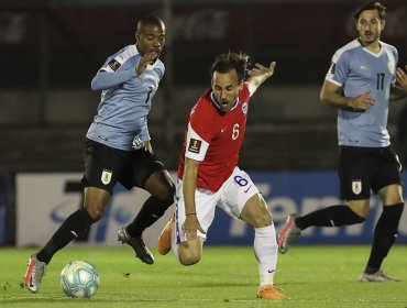 Fuenzalida tras caída ante Uruguay: "Dolido por las situaciones que se dieron, nos perjudicaron"