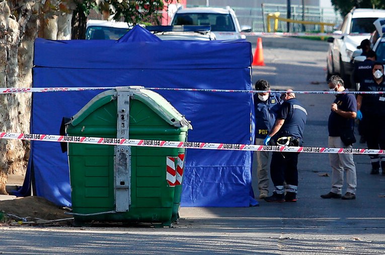 Homicidio en el cerro Barón de Valparaíso: Sujeto dispara a otro cuando esperaba locomoción colectiva junto a su madre