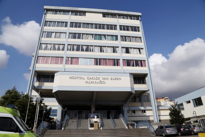 Dotarán de un fibroscopio al hospital Van Buren de Valparaíso para el manejo de pacientes con Covid-19