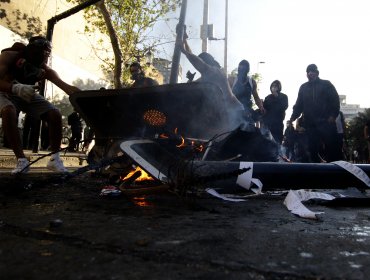 El día más violento desde el inicio de la pandemia: Santiago, Antofagasta y Atacama dejo un saldo de detenidos y millonarios destrozos