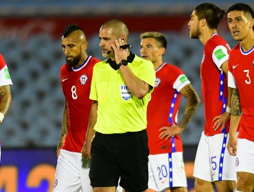 Conmebol "nos toca la oreja": Celebró día del árbitro destacando al polémico juez del Chile-Uruguay