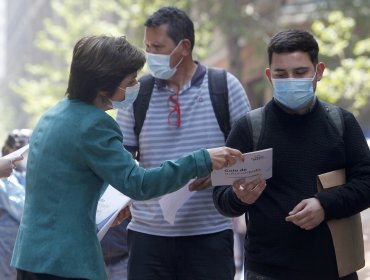 Ministerio de Salud buscará casos activos en zonas con más riesgo de contagio de Santiago