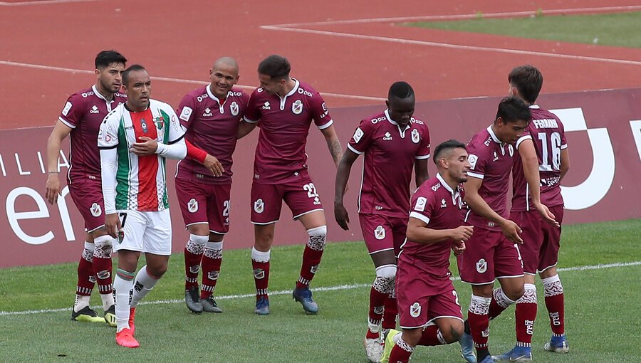 'Chupete' Suazo con doblete lideró la goleada de La Serena ante Palestino