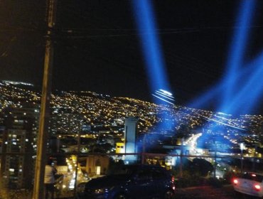 Productoras Técnicas y Artísticas de la región de Valparaíso protestaron con show lumínico en la fachada del Congreso