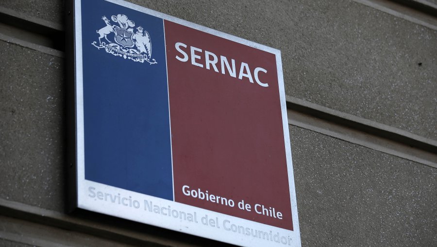 Sernac presenta demanda colectiva contra empresa de créditos automotrices por cobranza extrajudicial