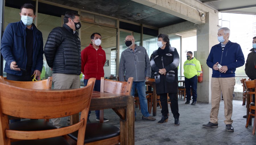 Equipo de monitores desarrollará labores educativas relacionadas a la pandemia en el comercio de Viña del Mar