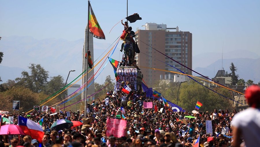 Unidad Constituyente llama a manifestarse para conmemorar el 18 de octubre