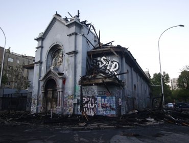 Manifestaciones a un año del estallido social dejan 580 detenidos, 107 eventos graves y 15 saqueos