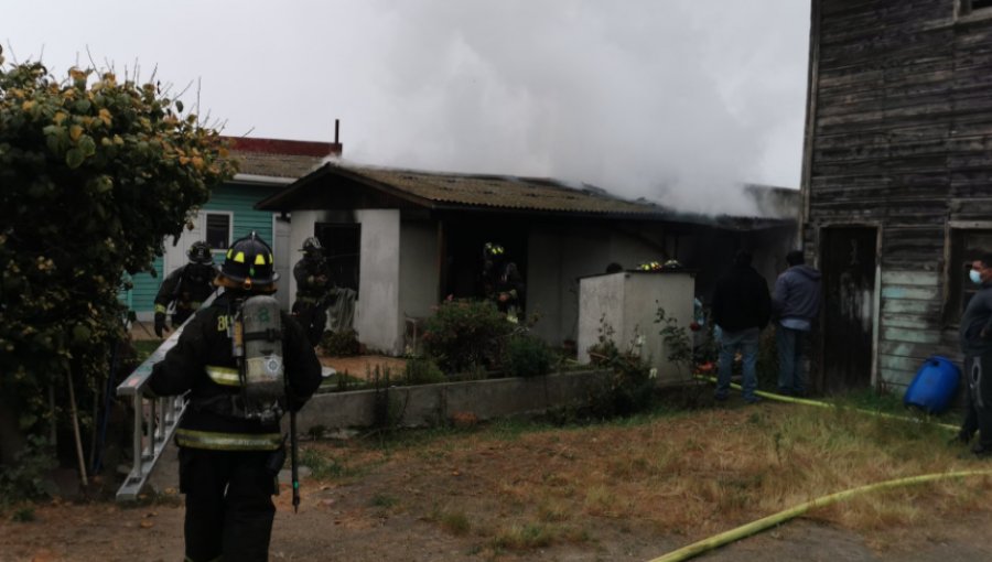 Incendio estructural deja una víctima fatal en San Antonio: hombre quedó atrapado entre las llamas